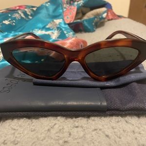 Le Specs Synthcat sunglasses